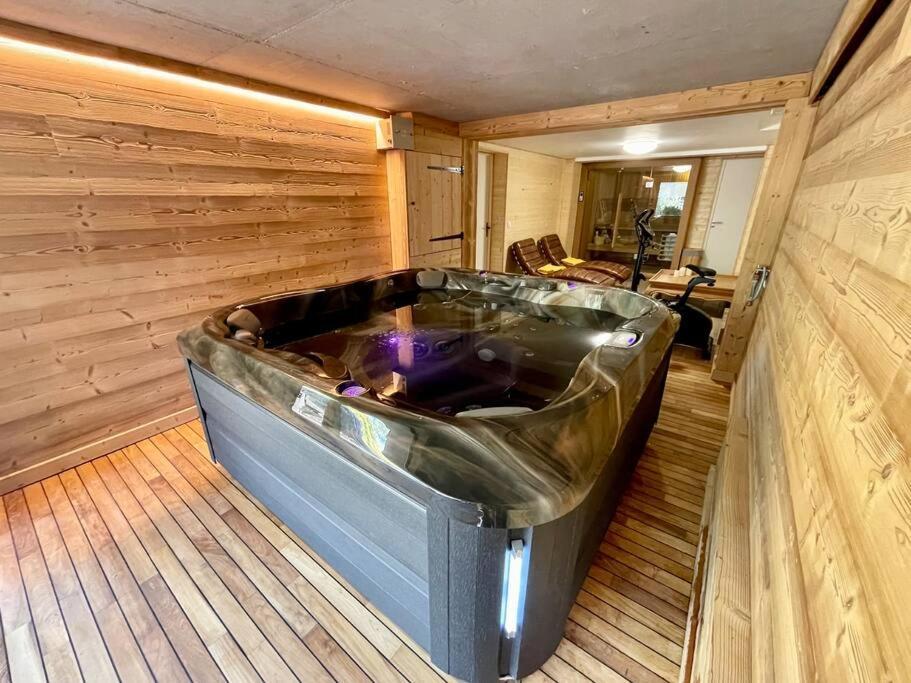 Chalet Kelly, centre ville / Jacuzzi / Sauna Gérardmer Extérieur photo